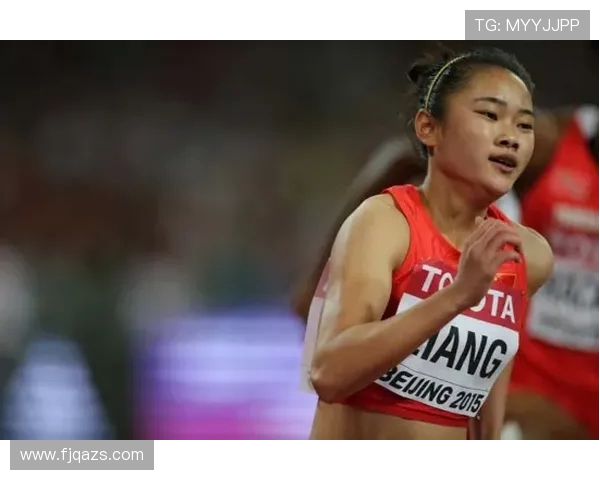 梁小静雨中跑出 11 秒 37 十五运会预赛强势领跑